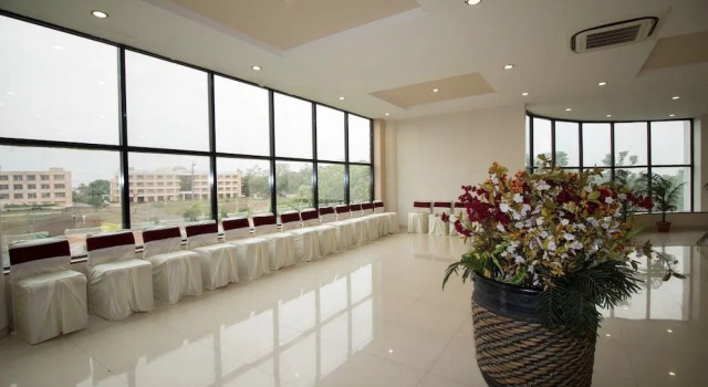 Grand Sarovar Portico