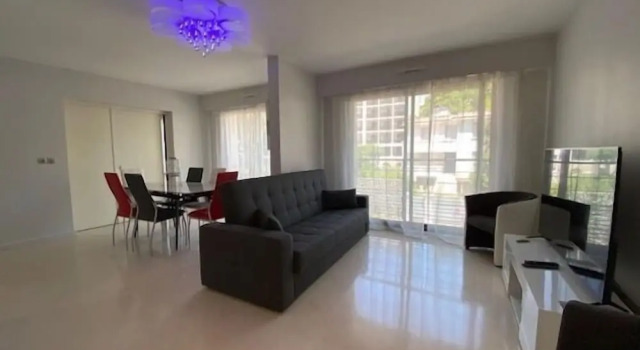 Апартаменты с 2 комнатами с балконом Carlton Riviera Cannes