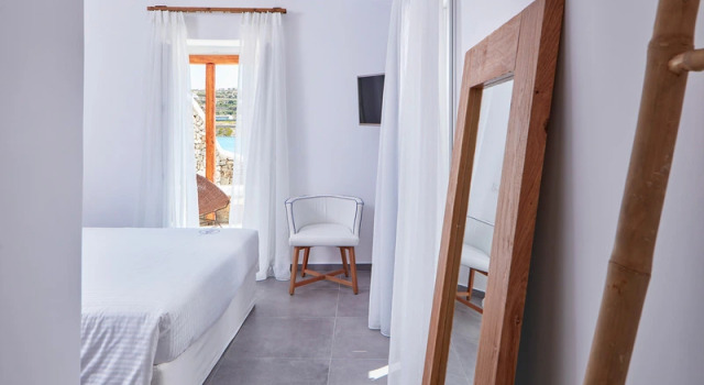 Полулюкс с балконом и с видом на море Mykonos Waves Beach House & Suites