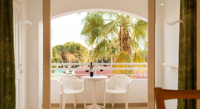 Apartamentos Vista Playa I-II, Reservar Apartamento Santandria Ilhas Baleares