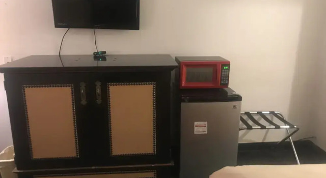Двухместный номер Standard Travelers Inn & Suites