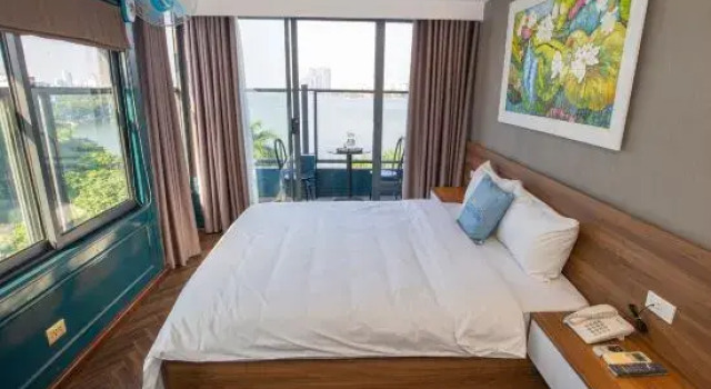 Люкс OM Homestay Lake View