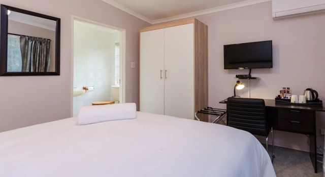 Englewold Manor Guest House