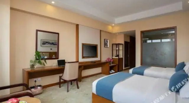 Люкс Gaoyuan Mingzhu Hotel (Kunming Changhong Road)