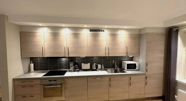 Апартаменты с 3 комнатами Stetind - Modern apartment with free parking