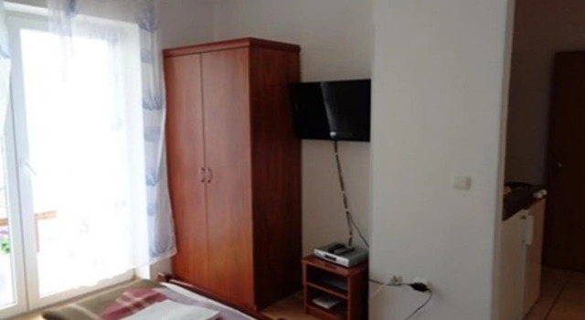Vlado - 100 m from pebble beach - SA2(2), Prenota Hotel Njivice 