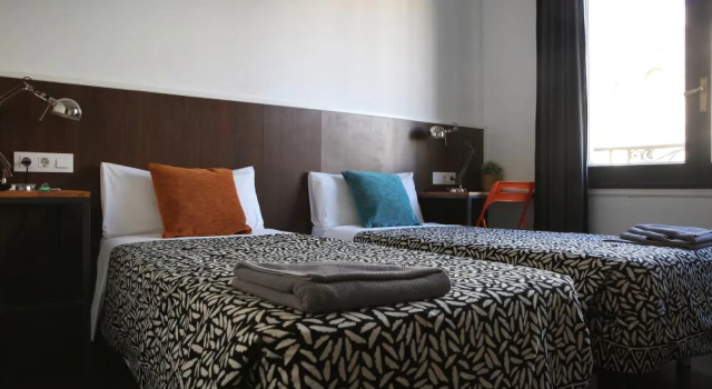 Sweet BCN Traveller House, Забронировать Отель Отели Барселоны 3 звезды, рядом с Уркинаона, 3*