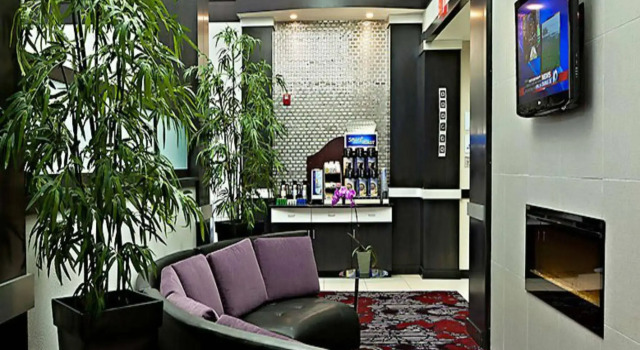 Holiday Inn Express & Suites Columbus - Polaris Parkway / COLUMBUS, Rezerwuj Hotel Hotele w Columbus z parkingiem, Parking