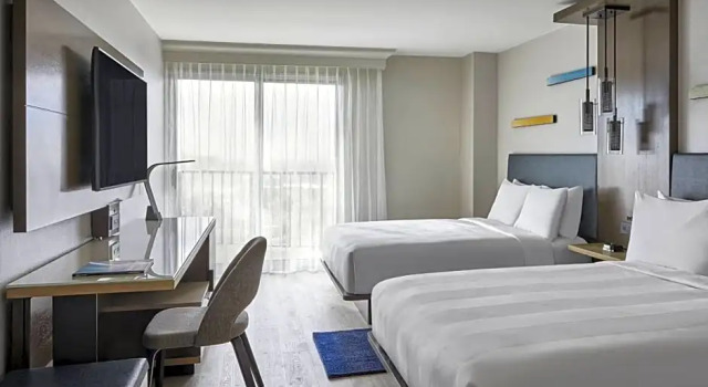 Четырёхместный номер Guest Concierge Level Anaheim Marriott