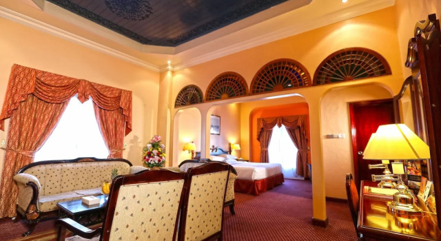Двухместный люкс с балконом Отель Delmon International Hotel