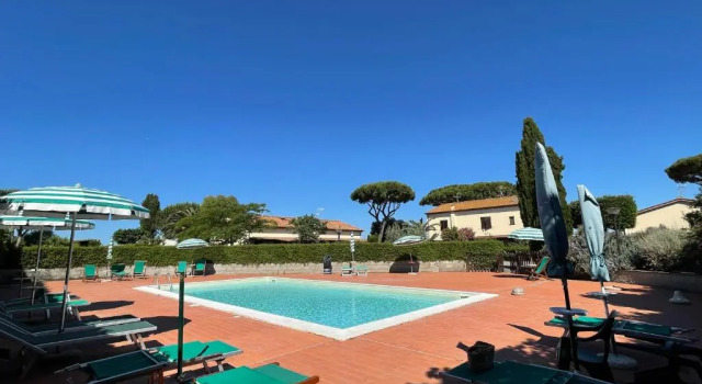 Апартаменты Casa "Ale" con piscina comune e bellissimo giardino a 5 minuti dal mare