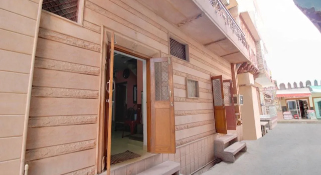 OYO 46815 Banaji Home Stay