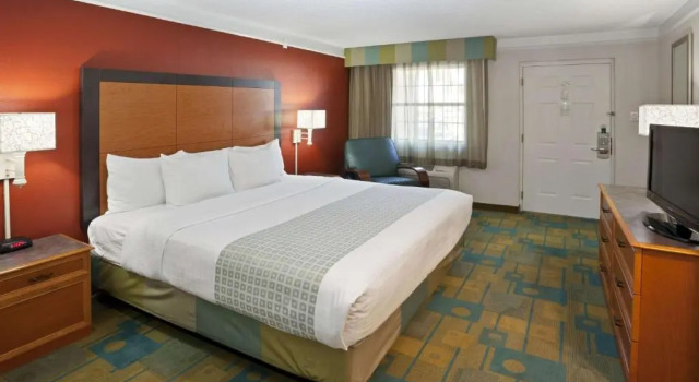 Номер Standard La Quinta Inn by Wyndham Phoenix Sky Harbor Airport