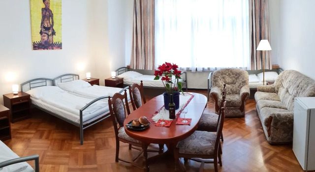 Happy Apartments for Friends