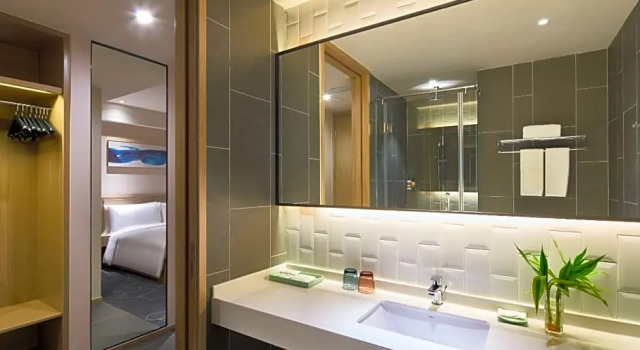 Номер Standard с красивым видом из окна Q-Box Hotel Shanghai Sanjiagang