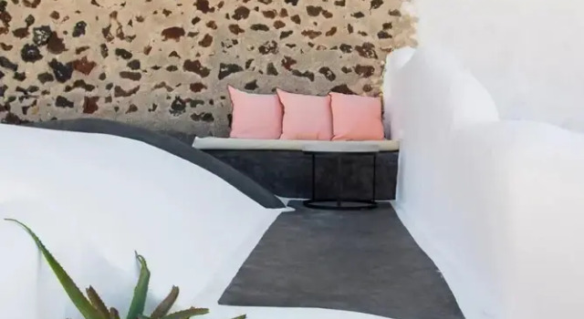 Вилла Two Bedroom Villa With Private Indoor Cave Pool