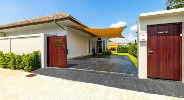 Modern 4 BR Pool & Tropical Garden MS-30