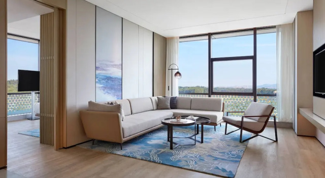 Номер Executive Courtyard by Marriott Qinhuangdao