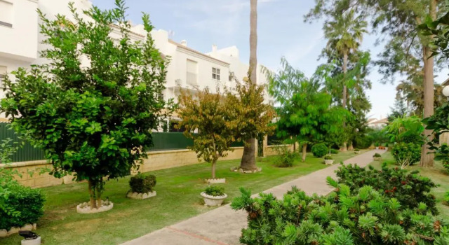 Aparta-club la Barrosa 25