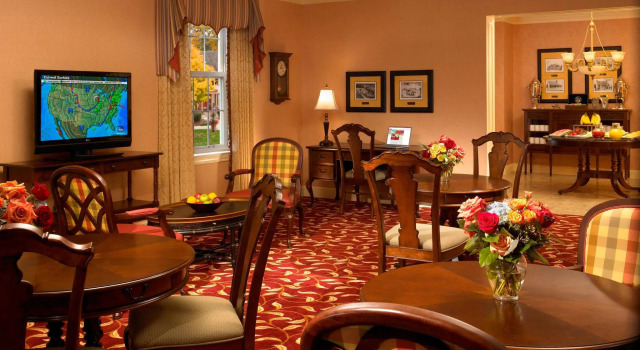 Четырёхместный номер Standard Dearborn Inn, Autograph Collection