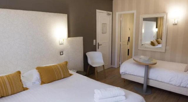 Трёхместный номер Classic Hôtel Le Lichen De La Mer