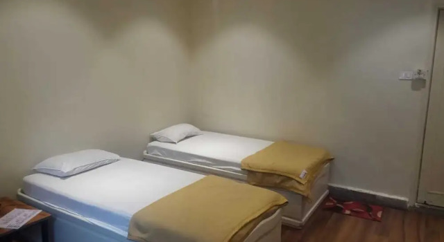 Hotel Ashoka, Забронировать Отель Пуна штат Махараштра, рядом с Raja Dinkar Kelkar Museum
