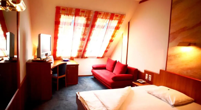 Трёхместный номер Comfort Vienna Sporthotel