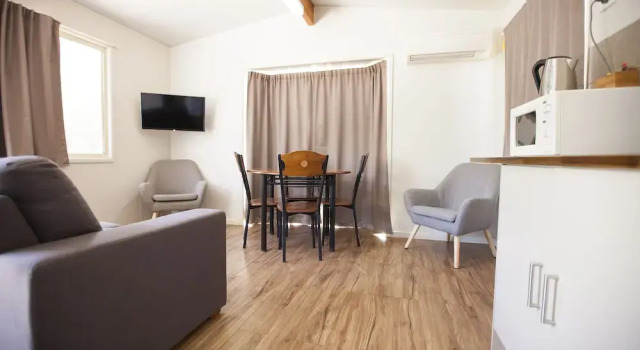 Capricorn Holiday Park, Забронировать Отель Отели Карнарвон 4 звезды, рядом с Gascoyne Arts, Crafts &amp; Growers Market, 4*