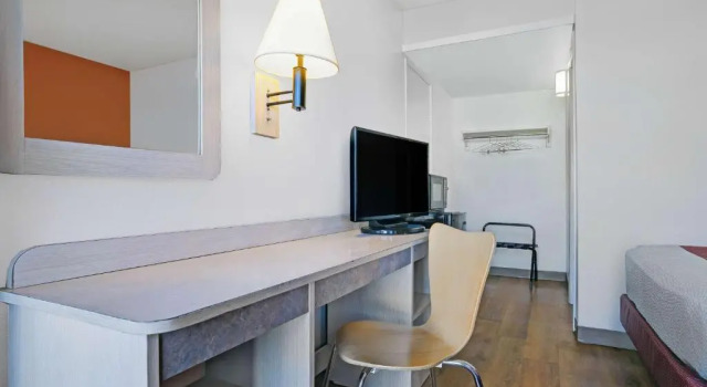 Четырёхместный номер Deluxe Motel 6 Troutdale, OR - Portland East