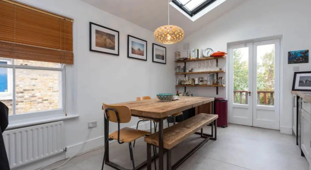 Bright 2 Bedroom Flat in Lower Clapton