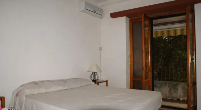 Villa Oleandri, Varaa Villa  