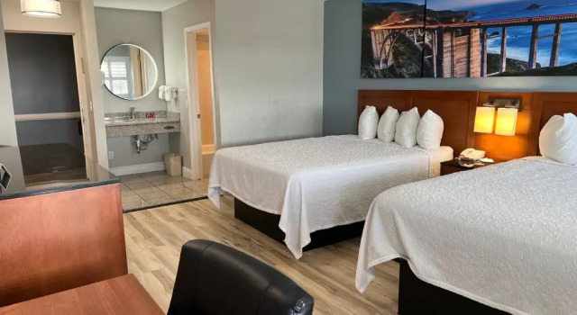 Четырёхместный номер Standard с видом на океан Comfort Inn near Hearst Castle - Cambria