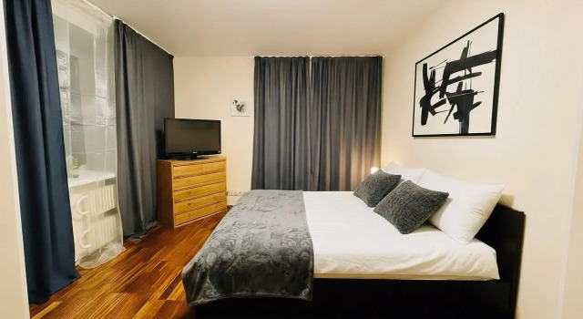 MAXI on Lenina 8A, Rezervovat Hotel Hotely v Podolsk s parkováním, Parkování