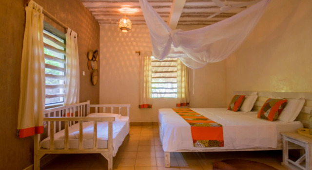 Номер Standard Upani in Diani complimentary cook for villas only, room service for deluxe suites