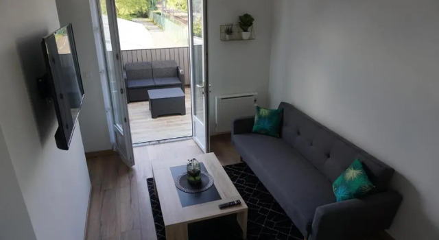 Appart Cosy 4 personnes avec terrasse, Забронировать Апартаменты/квартира Ла-Рош-сюр-Йон Замок Пюи-дю-Фу, рядом с La Roche-sur-Yon Tourist Office