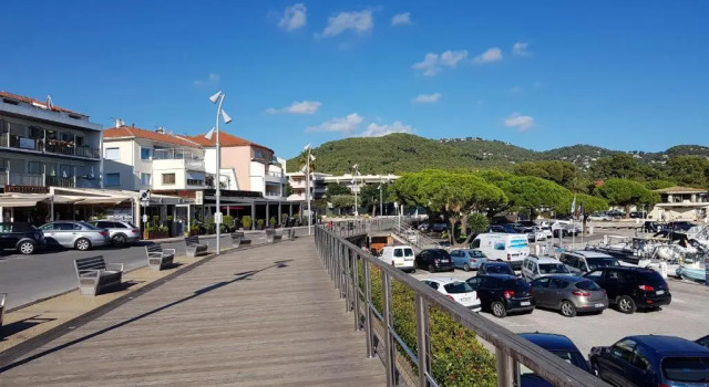 Апартаменты с 2 комнатами VILLA DALI & Appartements CARQUEIRANNE