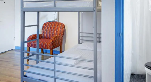 Кровать в общем номере Central Park West Hostel