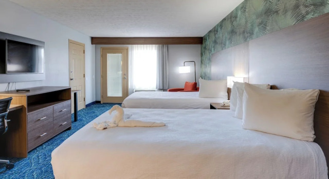 Четырёхместный номер Standard с балконом и с видом на горы Park Grove Inn