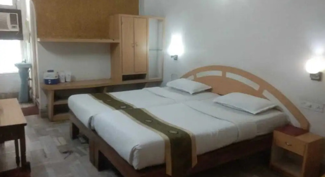 Двухместный номер Standard Hotel Mahalaxmi Indo Myanmar