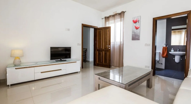 Deluxe room Dolphin Court Gozo