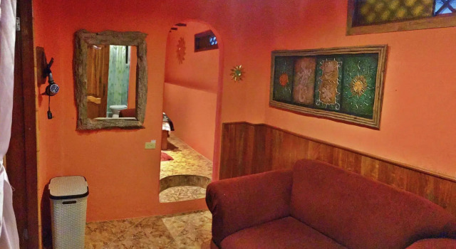 Lonesome George Ecolodge, Забронировать Хостел Отели Galápagos с парковкой, Парковка