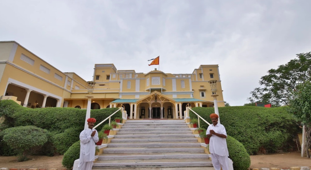 Roop Niwas Kothi