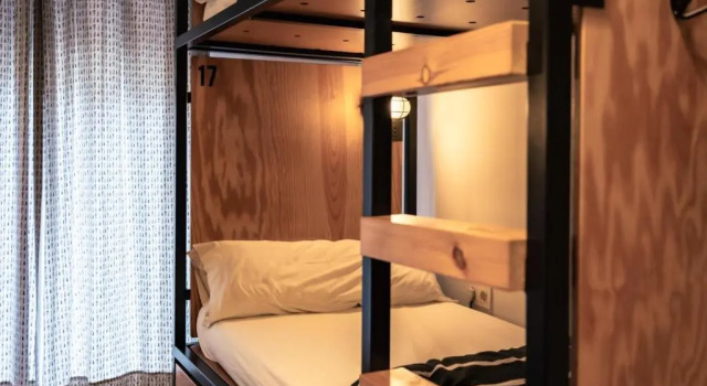 Кровать в общем номере Surfing Etxea - Surf Hostel