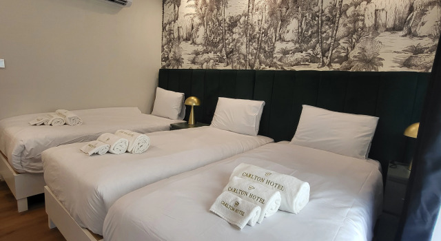 Carlton Hotel