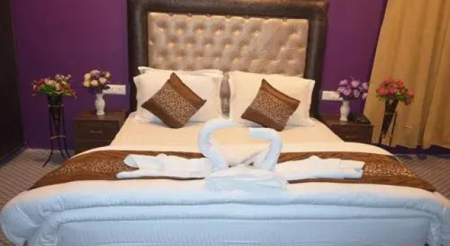 River View Resort Phalgham, Забронировать Курортный отель Отели Пахалгам с парковкой, Парковка