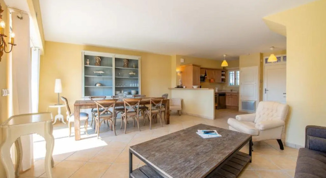 Коттедж с 3 комнатами Saint-Tropez Golf Residences