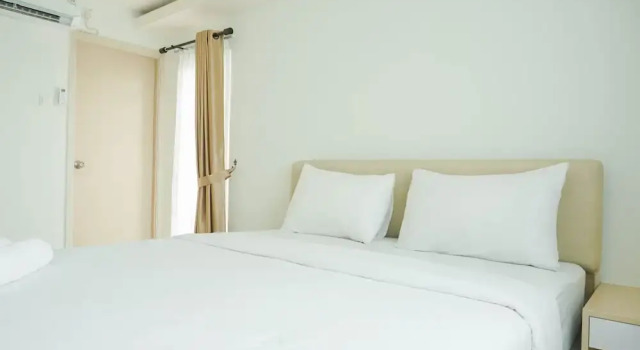 Comfortable and Homey Studio at Amethyst Apartment, Prenota Appartamento Sawah 