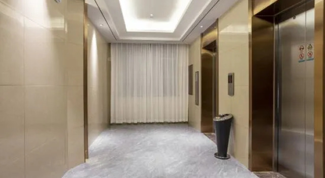 Yeste International Hotel (Qujing Qilin District Jiacheng Commercial Plaza), Rezerwuj Hotel Hotele w Qujing z parkingiem, Parking