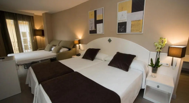 Семейный номер Standard Hotel Torico Plaza