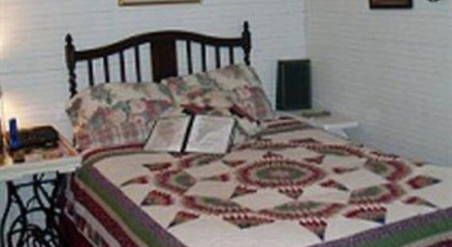 Victorian Lace Bed & Breakfast, 预订 酒店 锡达拉皮兹 爱荷华州
